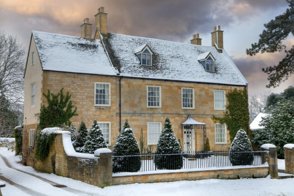 uk house in winter
