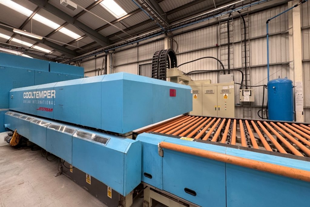 unilam glass toughening machine